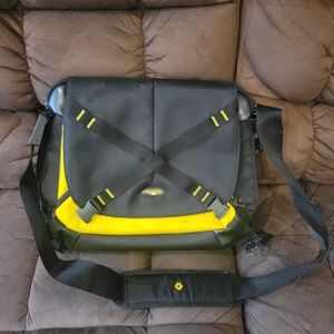 Samsonite Cross Body Laptop Bag